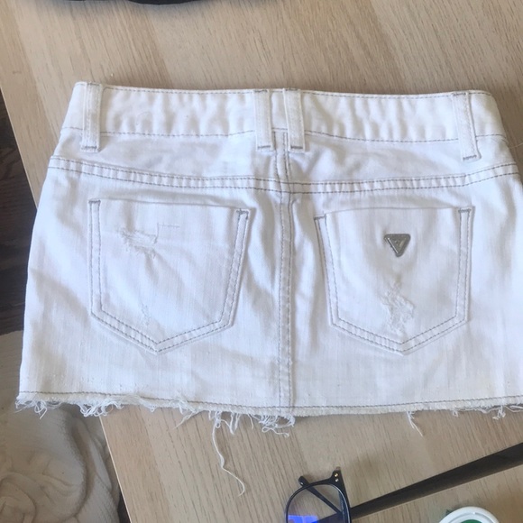 Vintage Y2K Guess White Denim Skirt - Picture 3 of 6